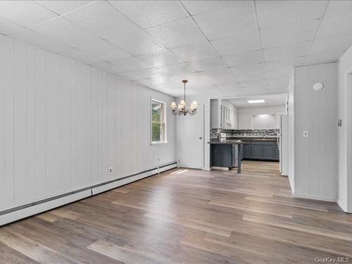 1-28 Van Buren St, Warwick, NY, 10990-1418 | Card Image