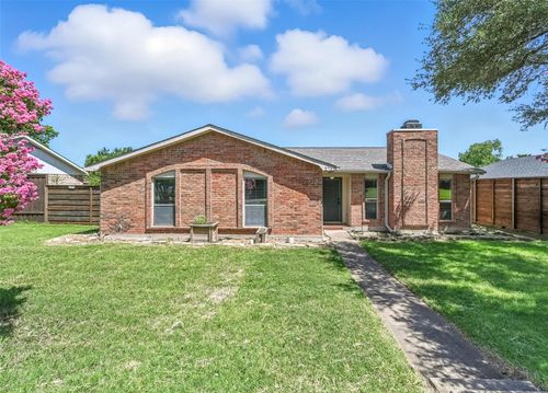 2733 E Wentwood Dr, Carrollton, TX, 75007-5911 | Card Image