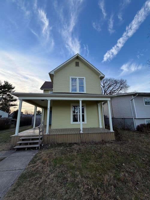 61 N 24th St, Newark, OH, 43055-2590 | Card Image