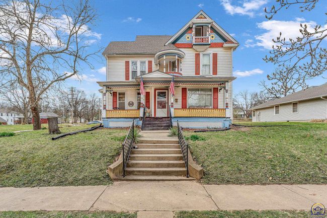 703 New York Ave, House other with 5 bedrooms, 3 bathrooms and null parking in Holton KS | Image 4