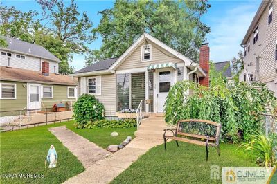 30 Shadyside Avenue, House other with 2 bedrooms, 1 bathrooms and null parking in Keansburg NJ | Image 2