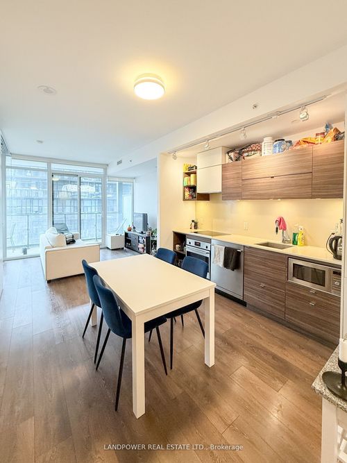 2407-125 Peter St, Toronto, ON, M5V0M2 | Card Image