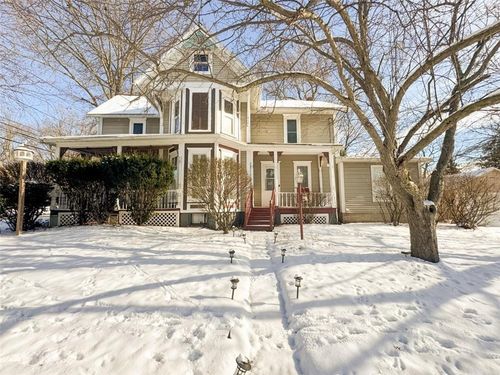 41 W Buffalo St, Churchville, NY, 14428-8002 | Card Image