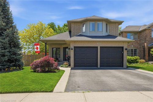 1300 Silvan Forest Dr, Burlington, ON, L7M4L2 | Card Image