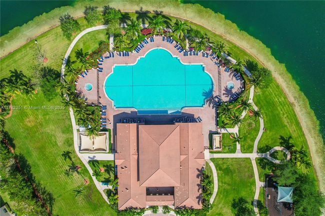 9369 Sw 221 St St, Townhouse with 2 bedrooms, 3 bathrooms and null parking in Cutler Bay FL | Image 39