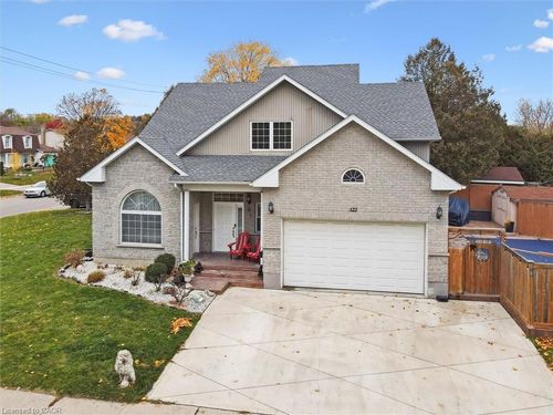 122 Grand River Blvd, Kitchener, ON, N2A4E3 | Card Image