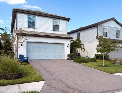 6102 Bluestar Court, House other with 5 bedrooms, 3 bathrooms and null parking in Lakewood Ranch FL | Image 3