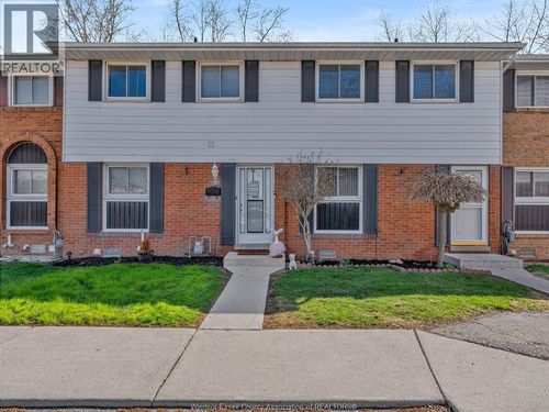 2-2922 Meadowbrook Lane, Windsor, ON, N8T3C8 | Card Image