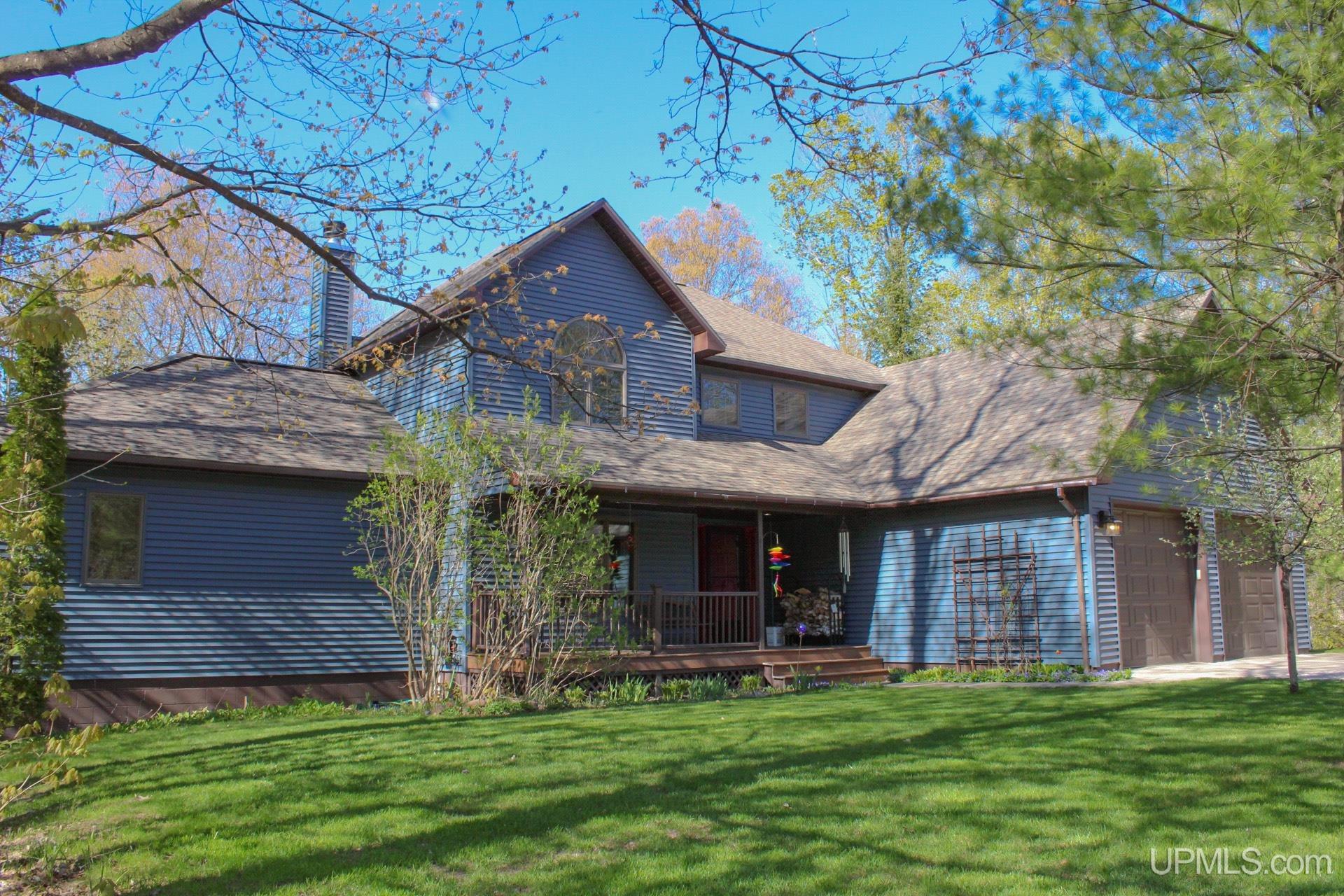 Brookside Dr, Houghton, MI 49931