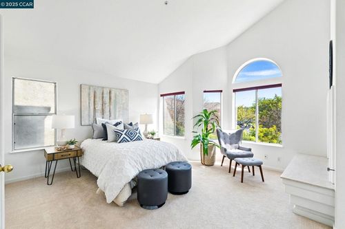 30300 Meridien Cir, Union City, CA, 94587-1547 | Card Image