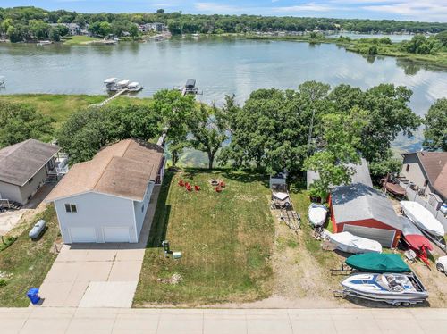 16213 256th Ave, Spirit Lake, IA, 51360-7363 | Card Image