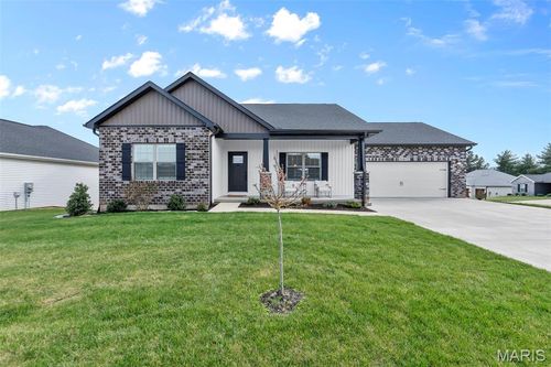 3467 Castle Ct, Cape Girardeau, MO, 63701-3564 | Card Image