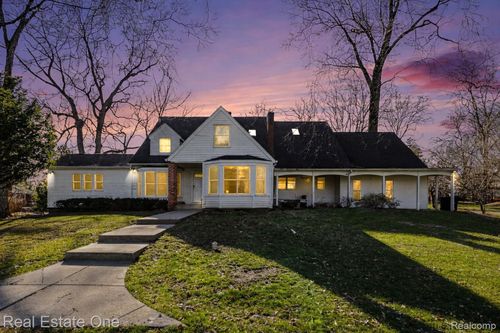 5840 Inkster Road, West Bloomfield Charter Township, MI, 48323 | Card Image