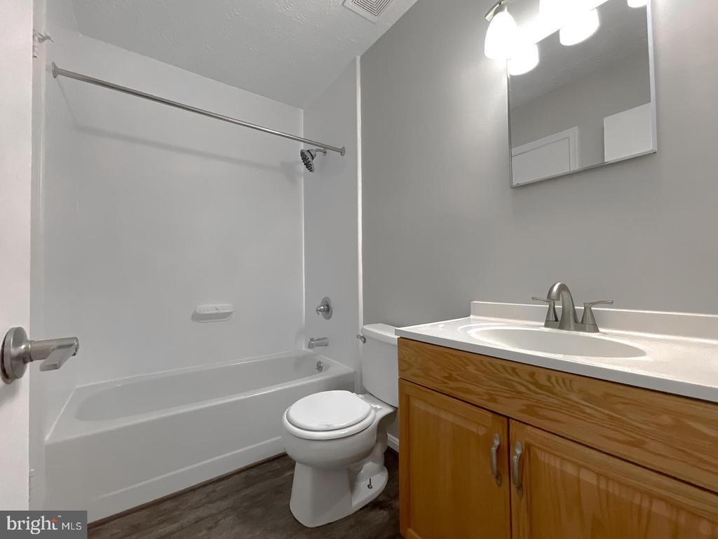 Residential Lease in WALDORF 4