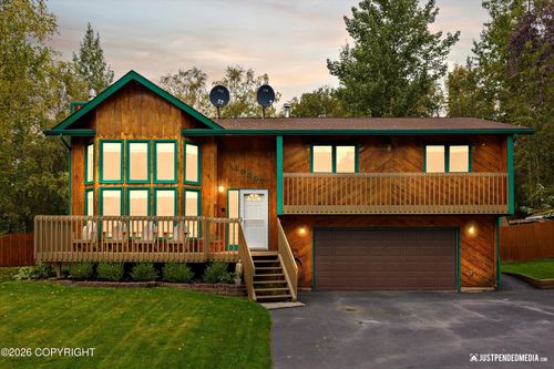 19307 Middleton Loop, Eagle River, AK, 99577-8662 | Card Image