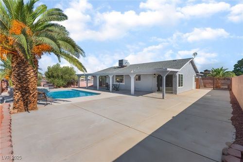 5717 Christchurch Ave, Las Vegas, NV, 89110-2609 | Card Image