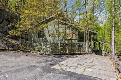 c1-1228 Ski Mountain Rd, Gatlinburg, TN, 37738-3858 | Card Image