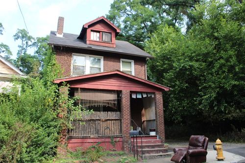 425 N Holland Ave, Rankin, PA, 15104-1212 | Card Image