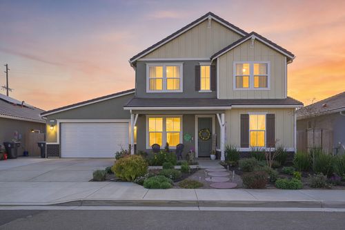 2827 Sand Hills Ave, Tulare, CA, 93274-3207 | Card Image