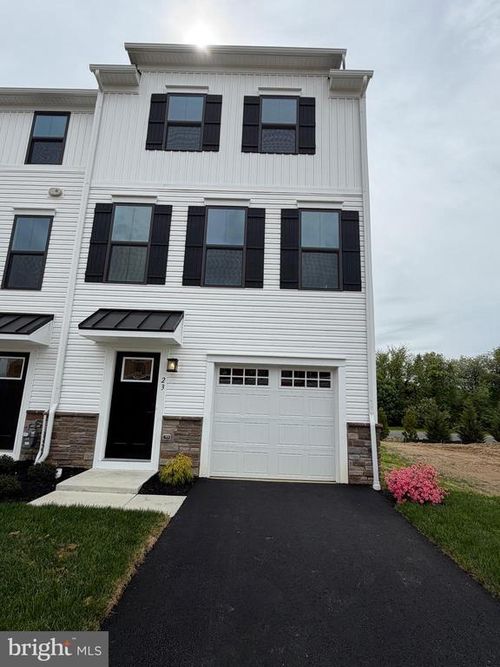 23 Domenica Dr, MOORESTOWN, NJ, 08057-1270 | Card Image