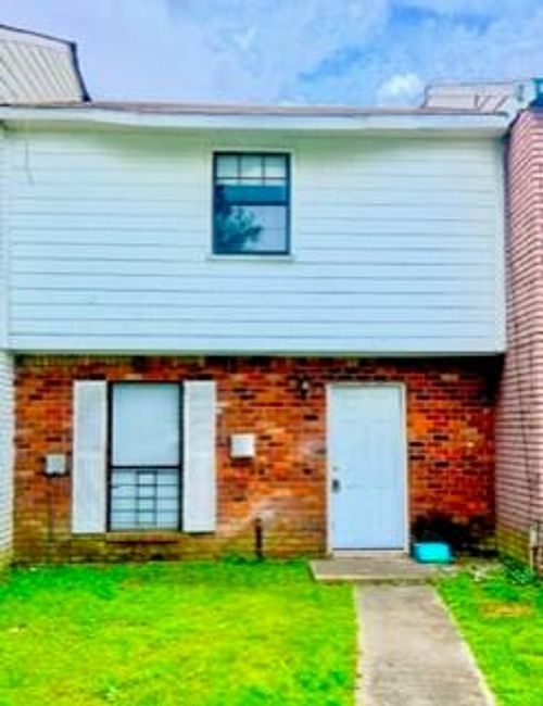 27 Pinewood Ct, New Orleans, LA, 70114-4985 | Card Image