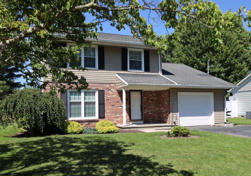 124 Riverview Dr, Elkins, WV, 26241-3030 | Card Image