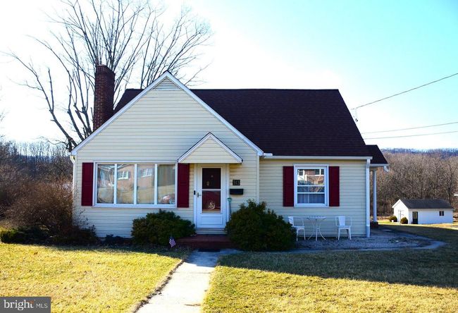 313 S 1 St St, House other with 3 bedrooms, 2 bathrooms and null parking in MC CONNELLSBURG PA | Image 6
