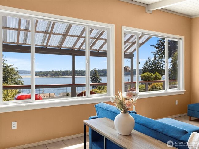 71 E Mountain Dr, House other with 2 bedrooms, 2 bathrooms and 1 parking in Grapeview WA | Image 6