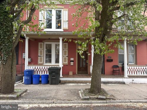 222 W Union St, BURLINGTON, NJ, 08016-1332 | Card Image