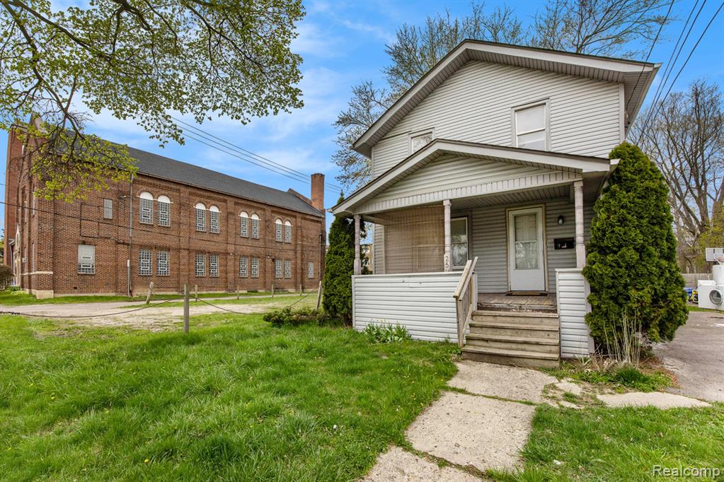 Mark Ave, Pontiac, MI 48341