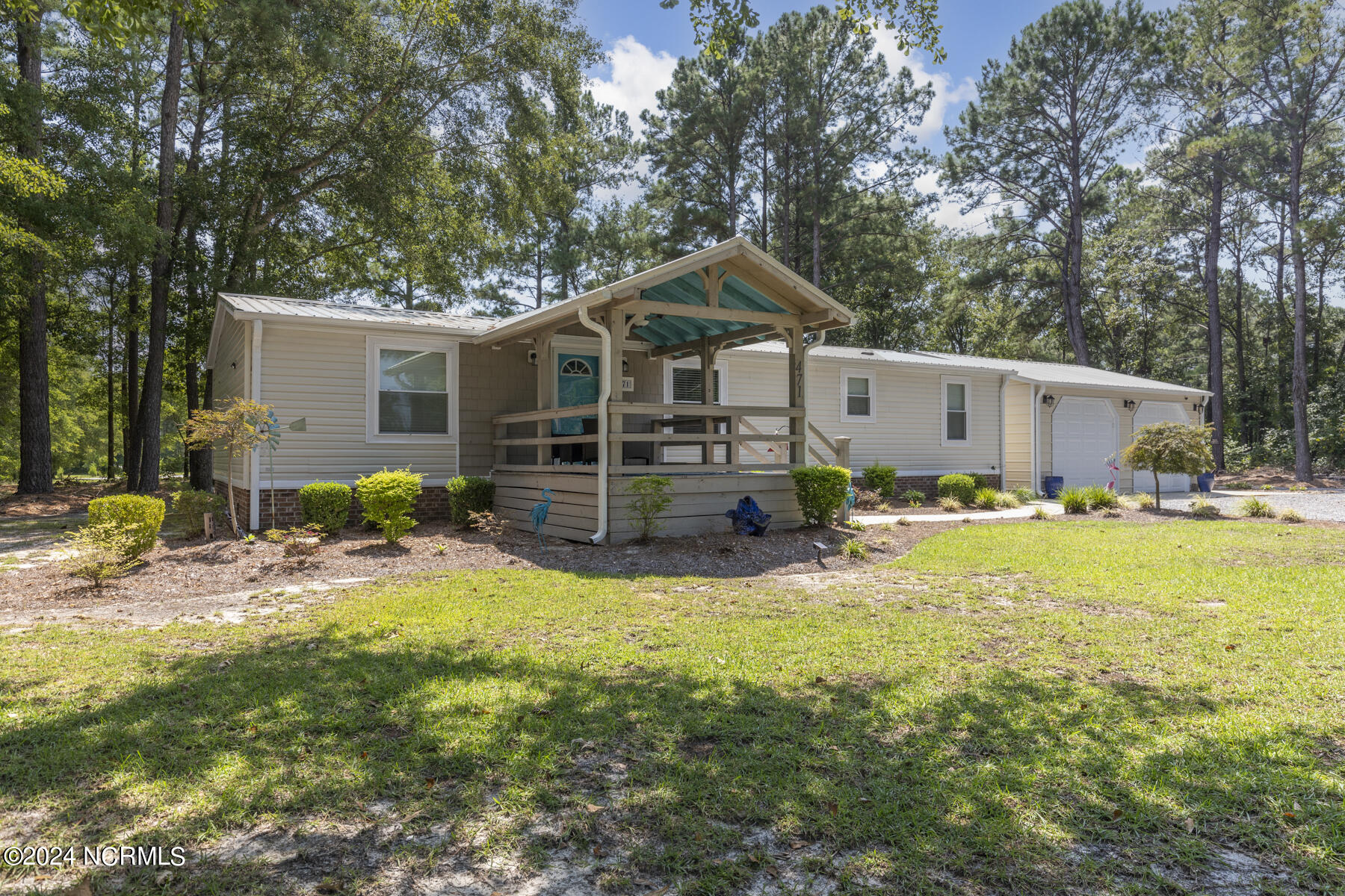 Luther Banks Rd, Richlands, NC 28574
