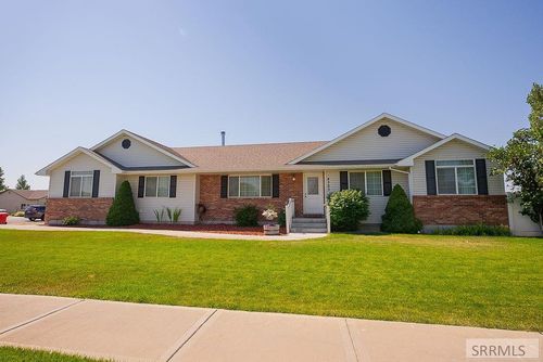 4383 Benson Ave, Idaho Falls, ID, 83401-3791 | Card Image