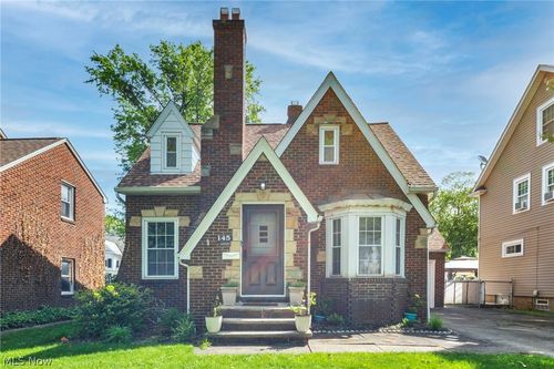 145 E 211th St, Euclid, OH, 44123-1058 | Card Image