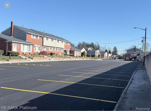 29156 Manchester St, Westland, MI, 48185-1888 | Card Image