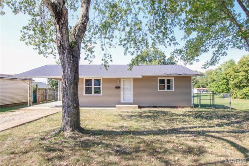 123 E Vine St, Sullivan, MO, 63080-2029 | Card Image