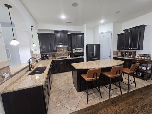 809 Rockingham Dr, Irving, TX, 75063-8068 | Card Image