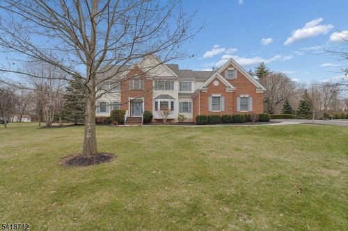 11 Petrik Farm Rd, Hillsborough, NJ, 08844-2337 | Card Image