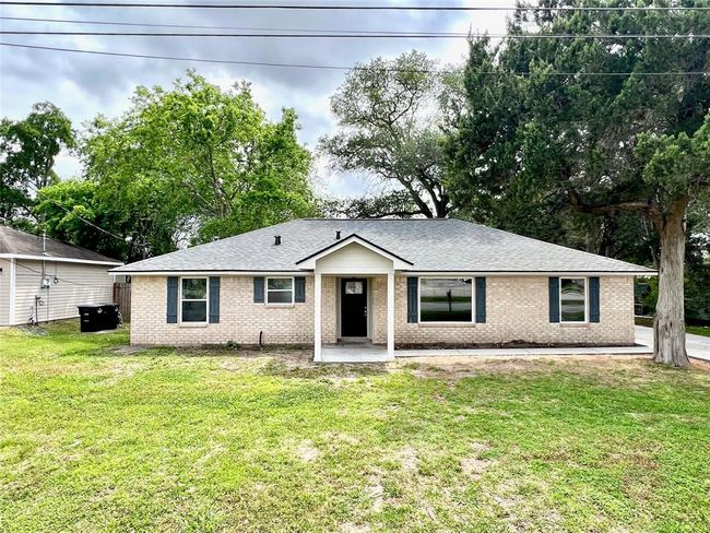 813 Cedar Lawn Dr, House other with 3 bedrooms, 2 bathrooms and null parking in Alvin TX | Image 21