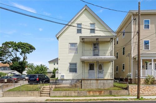 75 Baldwin St, Pawtucket, RI, 02860-2655 | Card Image