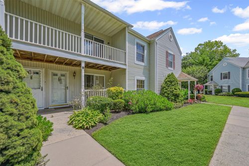276 Fairview Cir, Middle Island, NY, 11953-2358 | Card Image
