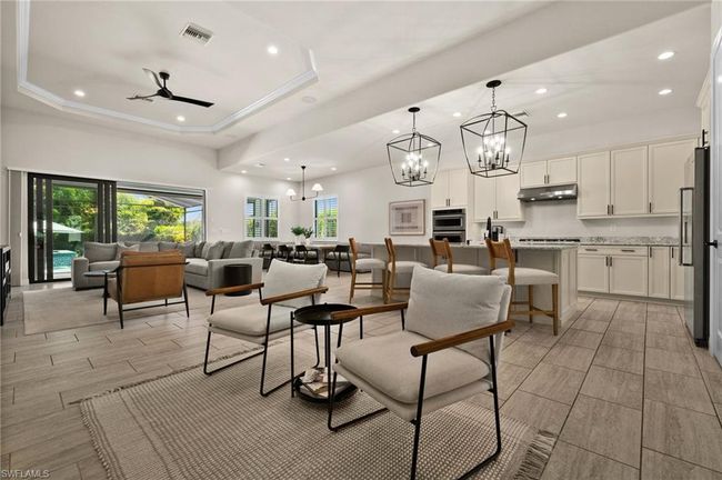 Great room, sound system & soaring ceilings | Image 9