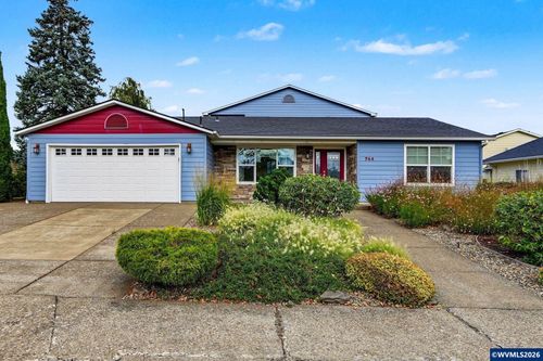 744 Cessna St, Independence, OR, 97351-9804 | Card Image