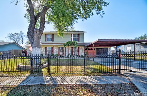 9722 Berryville, San Antonio, TX, 78245-1904 | Card Image