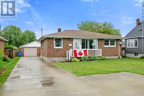7039 Base Line, Wallaceburg, ON, N8A1A2 | Card Image