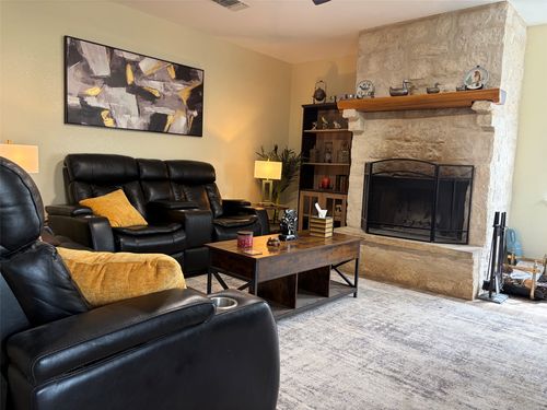 105 N Electric Trail, Spicewood, TX, 78669 | Card Image