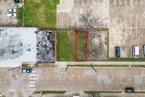 3409 Holman St, Houston, TX, 77004-4702 | Card Image
