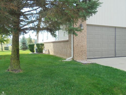 34852 Quail Trail Trail, Richmond, MI, 48062 | Card Image
