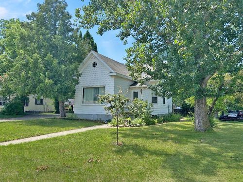 1213 Jefferson St S, Wadena, MN, 56482-1855 | Card Image