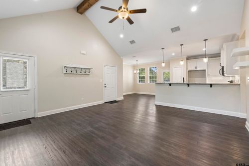 9710 W Lakeshore Dr, Tyler, TX, 75709-4344 | Card Image