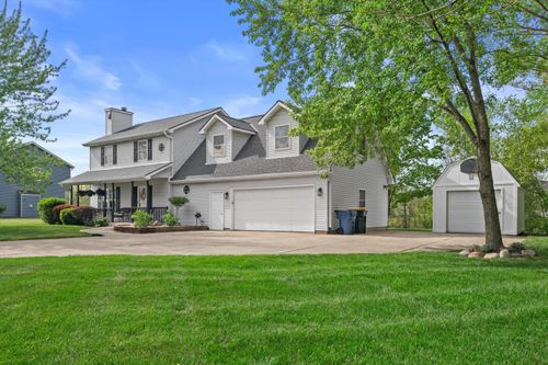 1202 W Oakwood Rd, Oak Creek, WI, 53154-5624 | Card Image